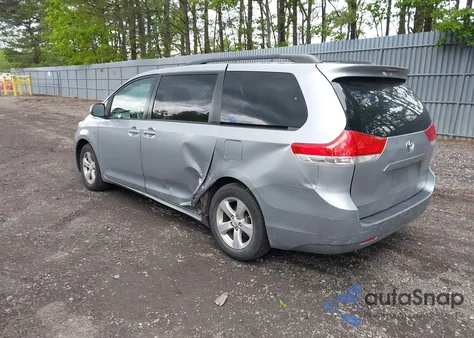 2012 Toyota Sienna Le V6 8 Passenger from USA, damaged, VIN 5TDKK3DC1CS190661